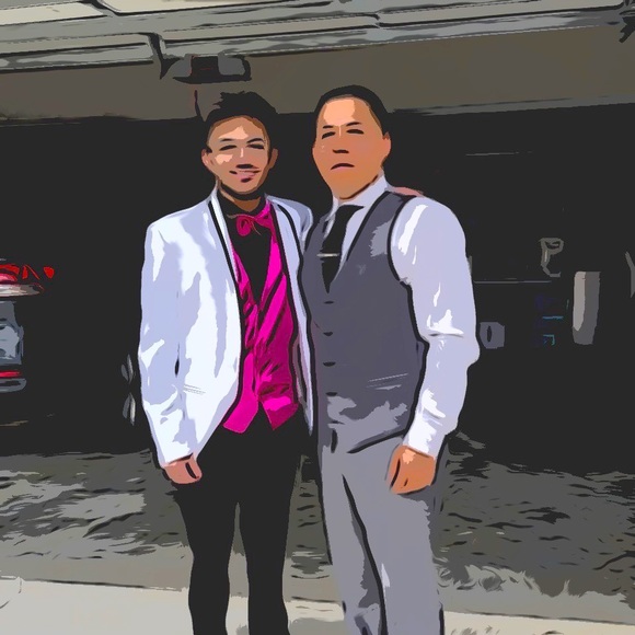 Meet your Posher, Lorenzo - Picture 2 of 12